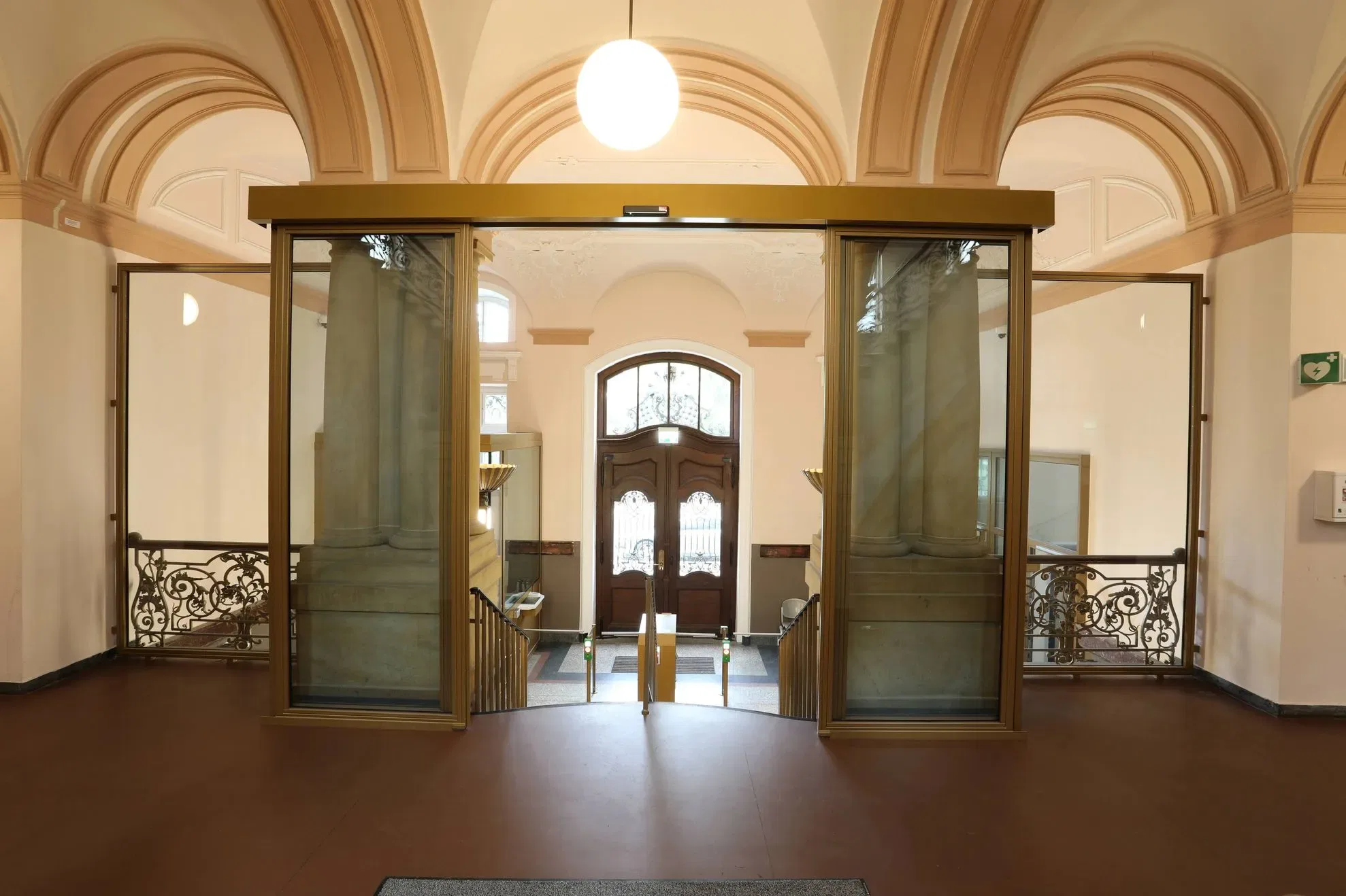 Energieeffiziente Schiebetüranlagen mit wirtschaftlichem Mehrwert