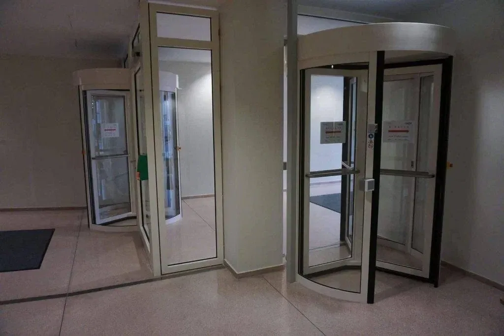 Sichere Vereinzelung für geregelte und nachvollziehbare Zutritte